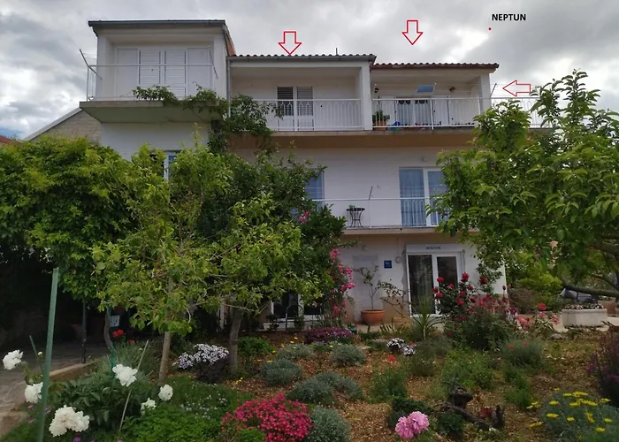 Neptun Apartamento *